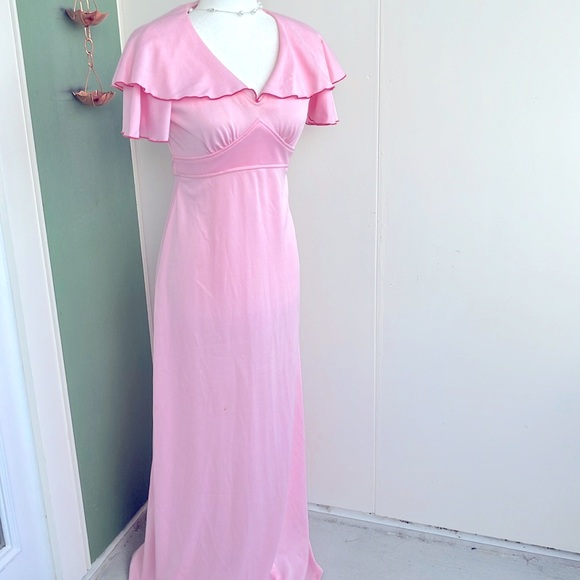 Vintage 70s Union Made Pink Flutter Sleeve Dress - Picture 1 of 12